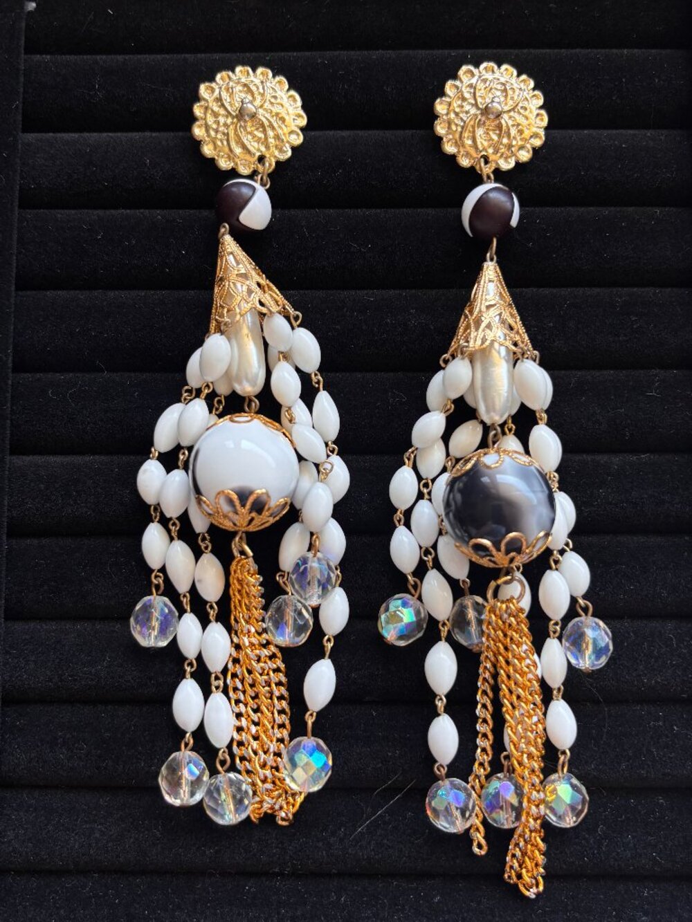 Vintage white and gold earrings